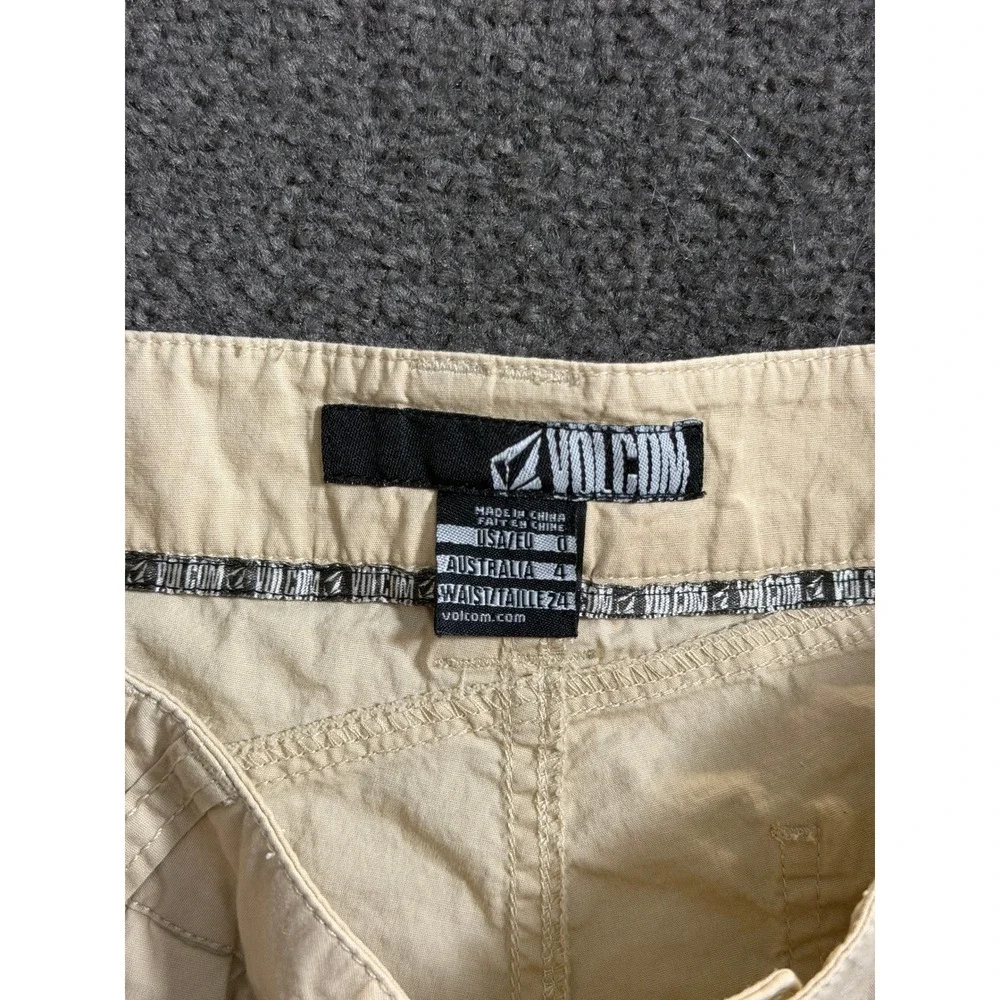Volcom Tune 2.5 Inch Shorts Tan Khaki Low Rise Cotton Stretch Size 0 B0911012